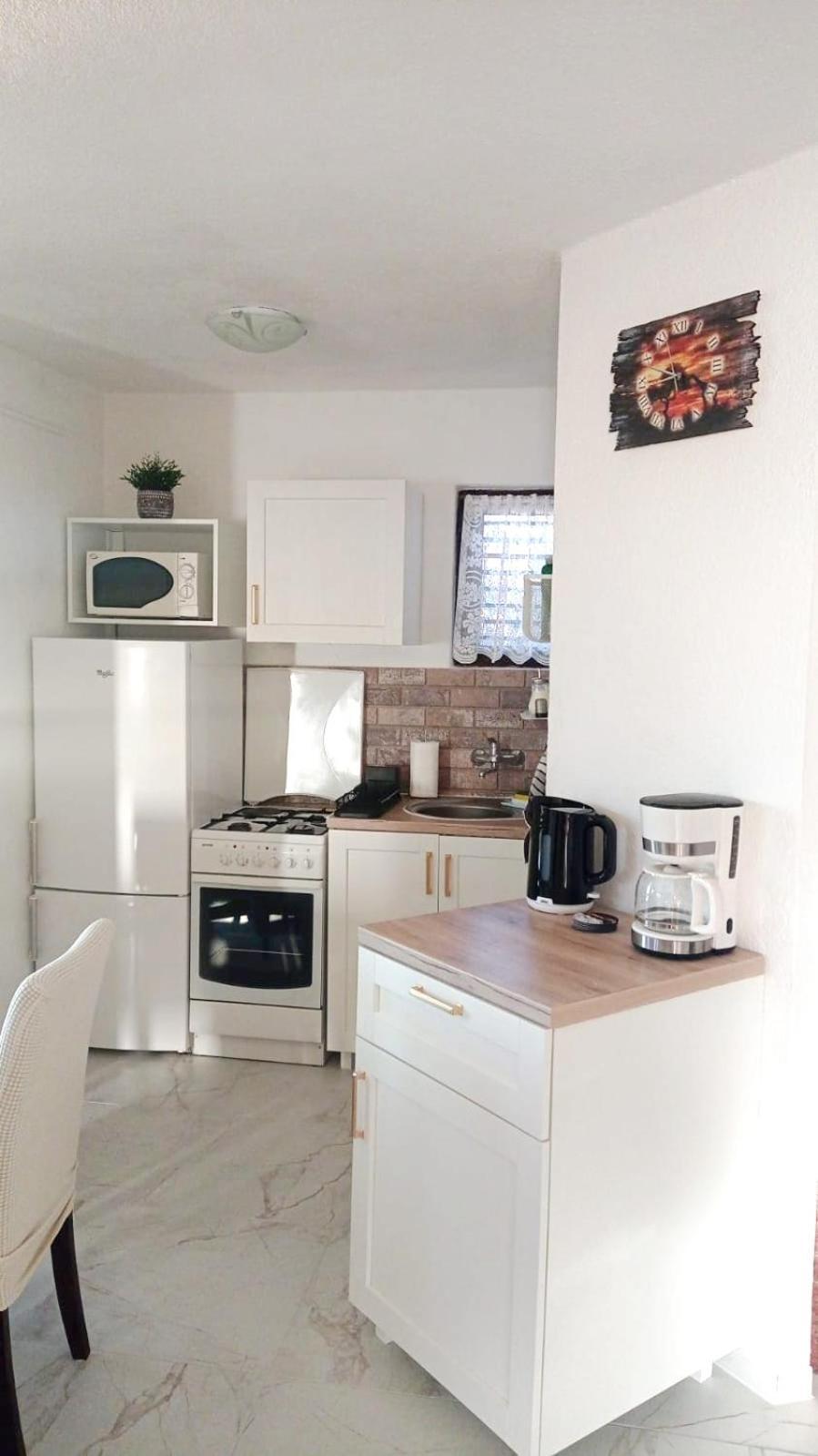 Apartments Happy Day كارلوباغ المظهر الخارجي الصورة